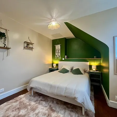 Charmante Maison Renovee, Calme Et Proche Du Centre *