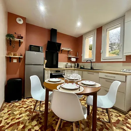Charmante Maison Rénovée, Calme Et Proche Du Centre Сasa de vacaciones