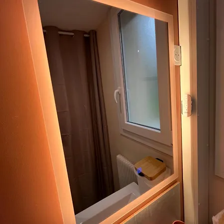Charmante Maison Renovee, Calme Et Proche Du Centre Ferienhaus *