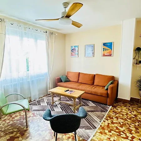 Charmante Maison Renovee, Calme Et Proche Du Centre Дом отдыха *