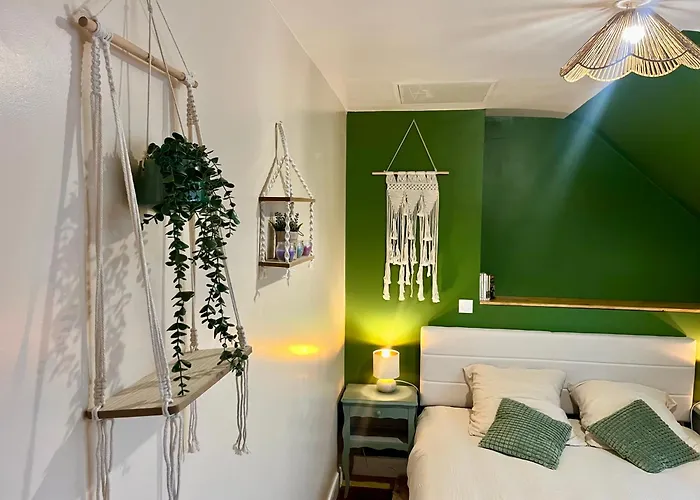 Nyaraló Charmante Maison Renovee, Calme Et Proche Du Centre *