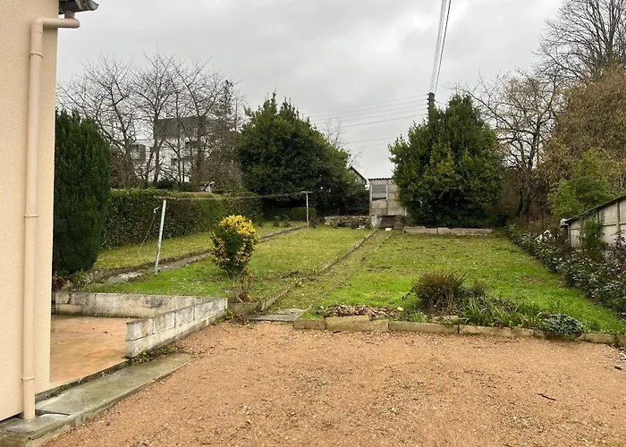 Charmante Maison Renovee, Calme Et Proche Du Centre Nyaraló